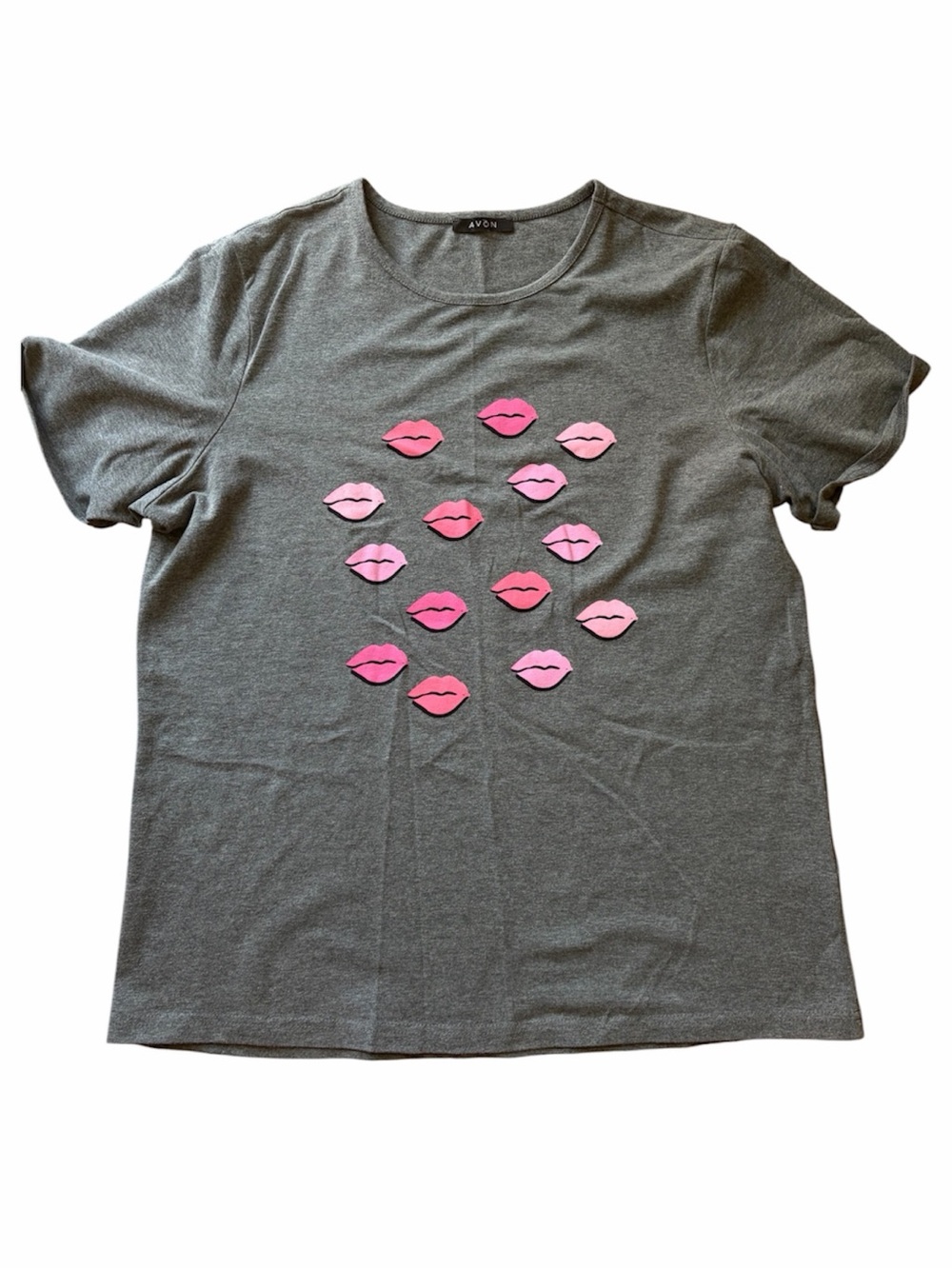 Avon Y2K Grey & Pink Kiss Graphic Tee Gray Short Sleeve T-Shirt Cute Coquette